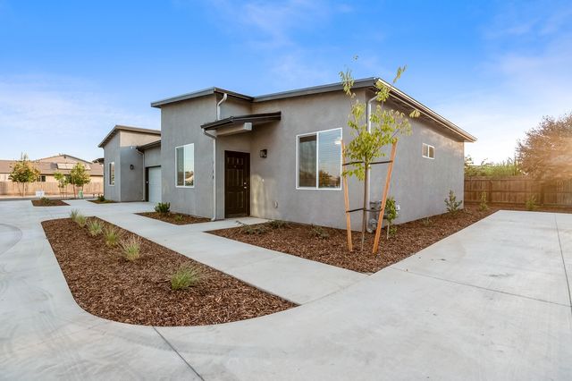 4132-4136 E Kaweah, Visalia, CA 93292