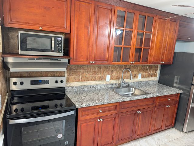 161 West Spring Street APT B2, West Haven, CT 06516