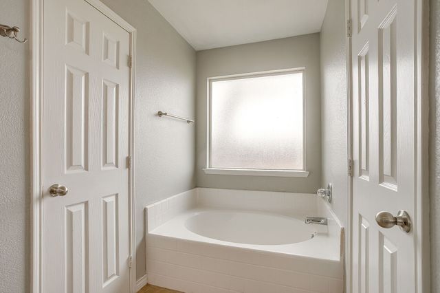 636 Clearbrook Street, Azle, TX 76020