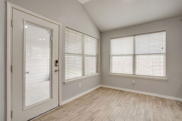 636 Clearbrook Street, Azle, TX 76020