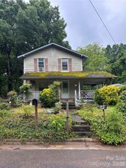 819 Newbern Avenue 1, Statesville, NC 28677