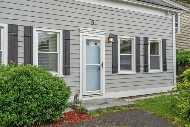 5 Mill St, Pepperell, MA 01463