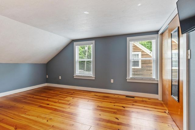 5 Mill St, Pepperell, MA 01463