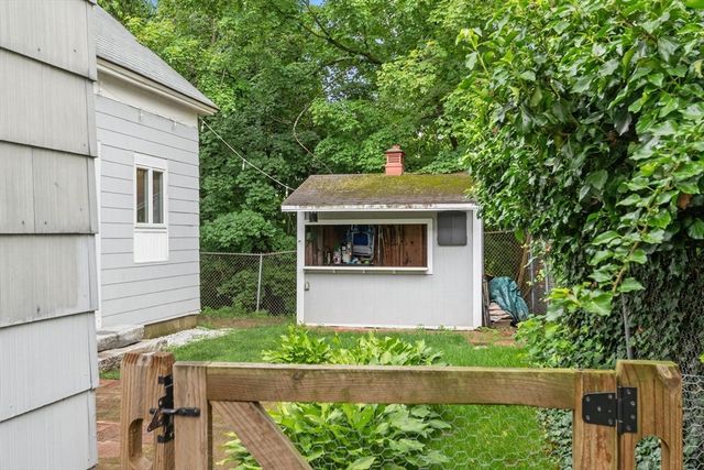5 Mill St, Pepperell, MA 01463