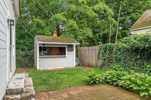 5 Mill St, Pepperell, MA 01463