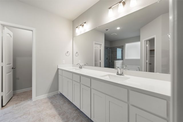 1232 Sabine River Lane, Springtown, TX 76082