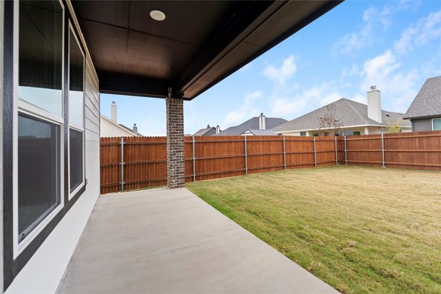 1232 Sabine River Lane, Springtown, TX 76082