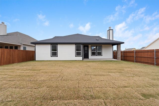 1232 Sabine River Lane, Springtown, TX 76082