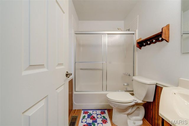 30 Gateswood Drive, St Peters, MO 63376