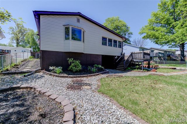 30 Gateswood Drive, St Peters, MO 63376