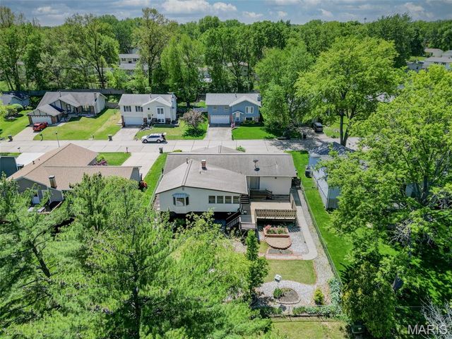 30 Gateswood Drive, St Peters, MO 63376