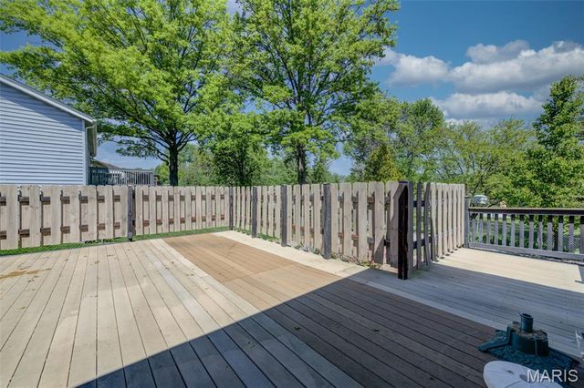 30 Gateswood Drive, St Peters, MO 63376