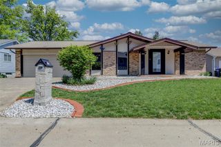 30 Gateswood Drive, St Peters, MO 63376