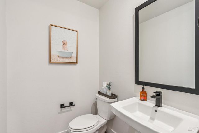 317 Verandah Ave, Novato, CA 94945