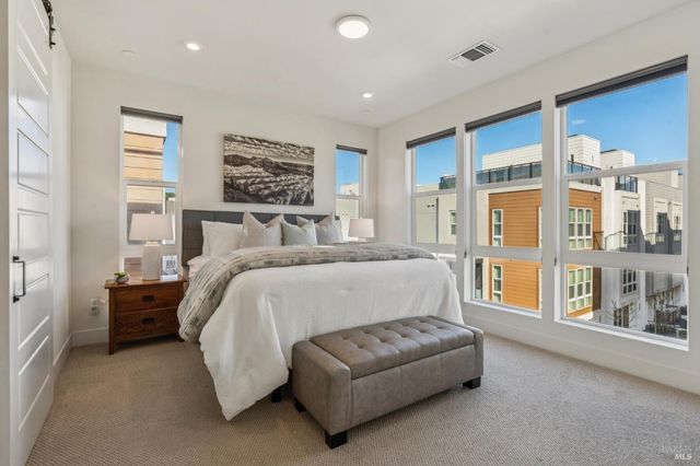 317 Verandah Ave, Novato, CA 94945