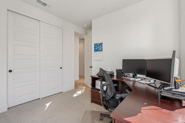 317 Verandah Ave, Novato, CA 94945