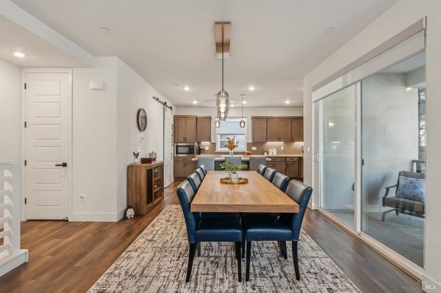 317 Verandah Ave, Novato, CA 94945