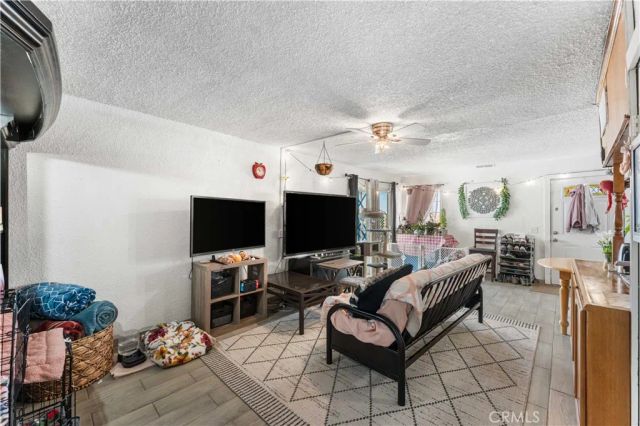 20116 Neuralia Road, California City, CA 93505