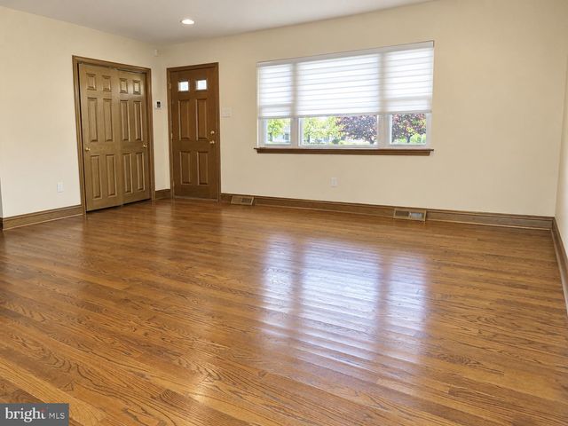 4134 TWYNNWOOD RD, Lafayette Hill, PA 19444