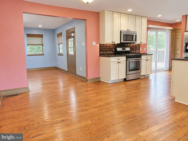 4134 TWYNNWOOD RD, Lafayette Hill, PA 19444