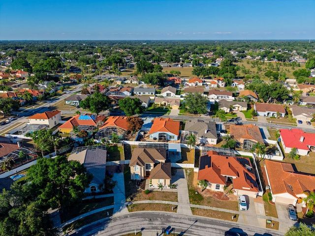 811 SANDCASTLE CIRCLE, Brandon, FL 33511
