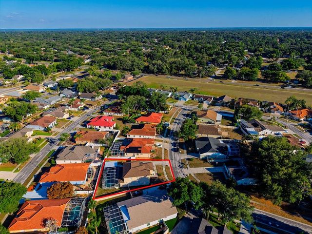 811 SANDCASTLE CIRCLE, Brandon, FL 33511