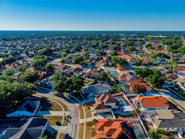 811 SANDCASTLE CIRCLE, Brandon, FL 33511