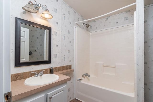 218 NE 132ND TERRACE, Gainesville, FL 32641