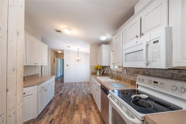 218 NE 132ND TERRACE, Gainesville, FL 32641
