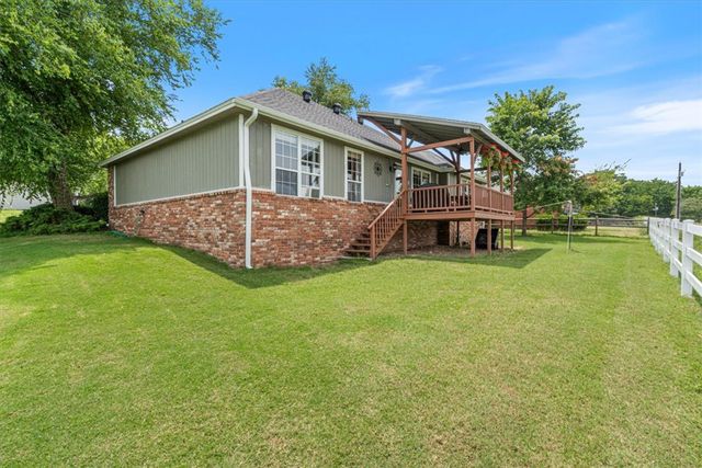 22314 Dawn Hill East Road, Siloam Springs, AR 72761