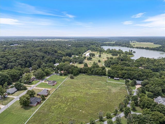 22314 Dawn Hill East Road, Siloam Springs, AR 72761