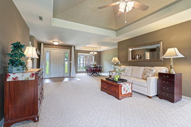 22314 Dawn Hill East Road, Siloam Springs, AR 72761