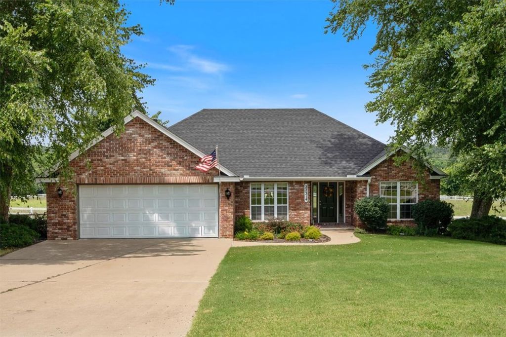 22314 Dawn Hill East Road, Siloam Springs, AR 72761