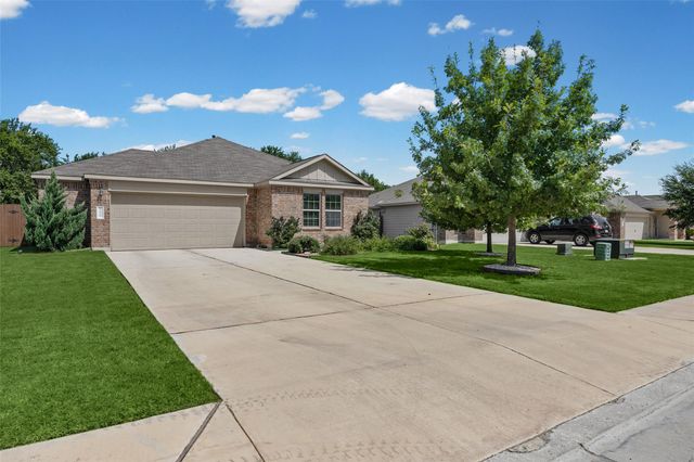 196 Jackson Blue LN, Kyle, TX 78640