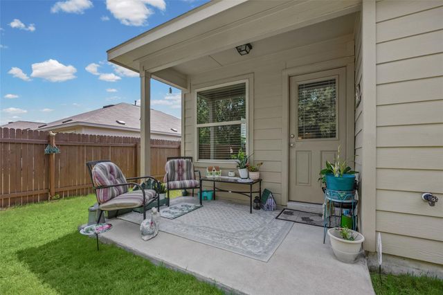 196 Jackson Blue LN, Kyle, TX 78640