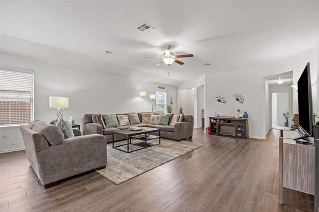 196 Jackson Blue LN, Kyle, TX 78640