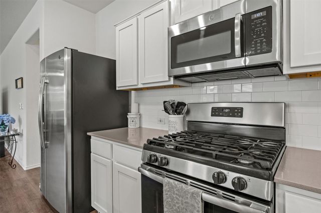 196 Jackson Blue LN, Kyle, TX 78640