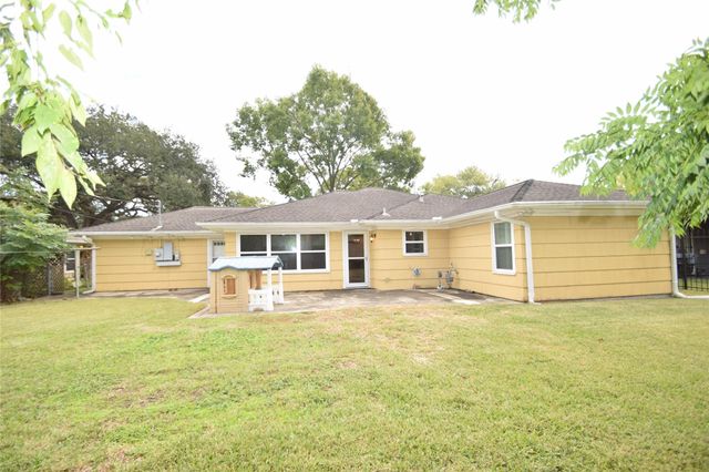 8434 Bluegate Street, Houston, TX 77025