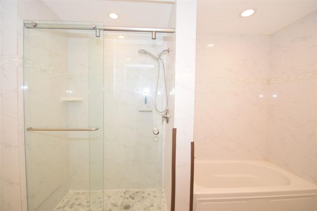 8434 Bluegate Street, Houston, TX 77025