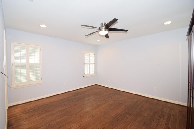 8434 Bluegate Street, Houston, TX 77025