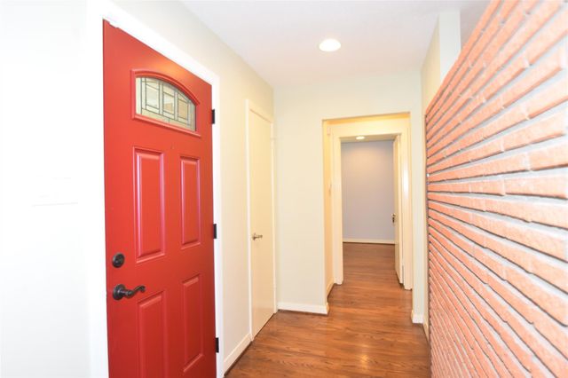 8434 Bluegate Street, Houston, TX 77025