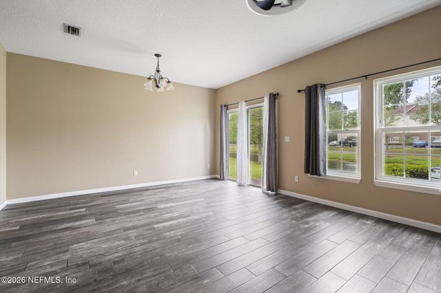 1527 BISCAYNE BAY Drive, Jacksonville, FL 32218