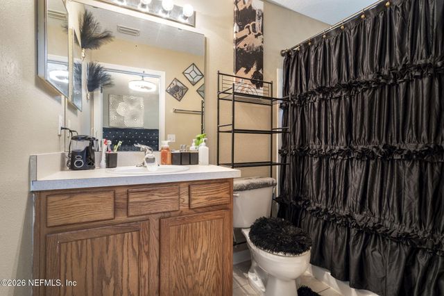 1527 BISCAYNE BAY Drive, Jacksonville, FL 32218