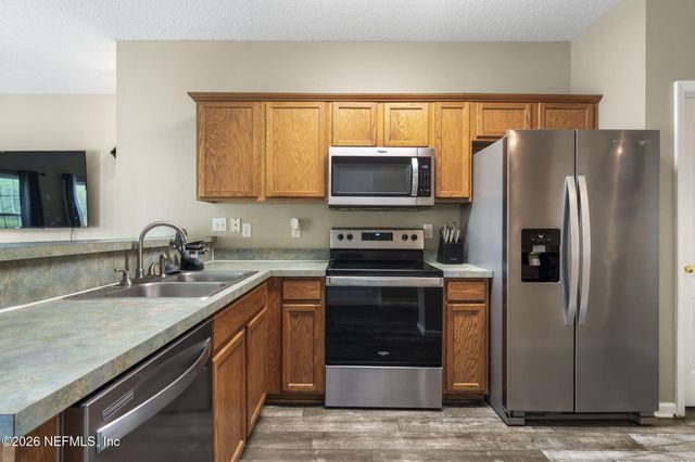 1527 BISCAYNE BAY Drive, Jacksonville, FL 32218