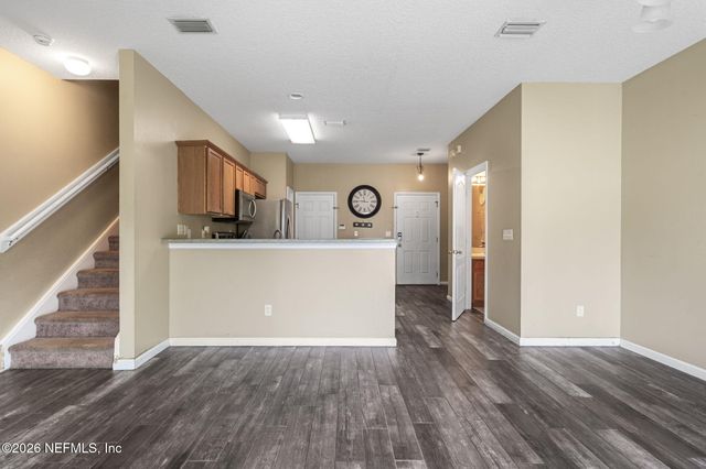 1527 BISCAYNE BAY Drive, Jacksonville, FL 32218