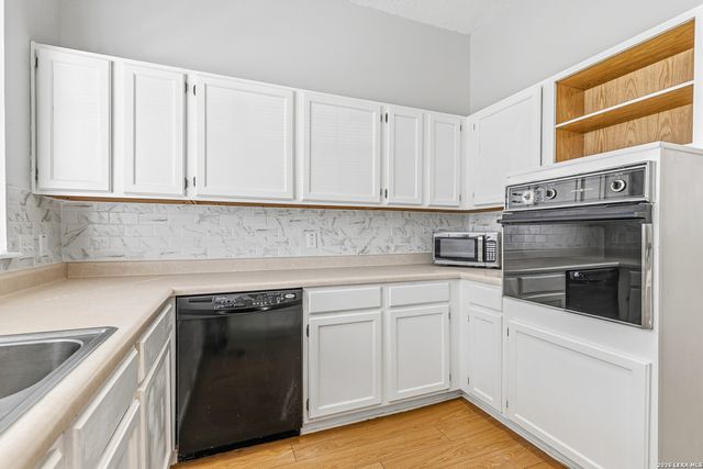 9129 Encino Village, San Antonio, TX 78250