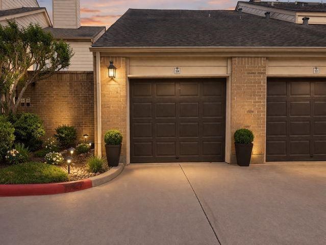 2277 S Kirkwood Road 104, Houston, TX 77077