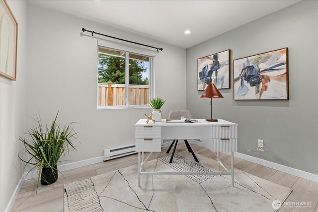 9904 167th Avenue NE, Redmond, WA 98052