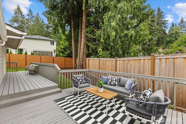 9904 167th Avenue NE, Redmond, WA 98052