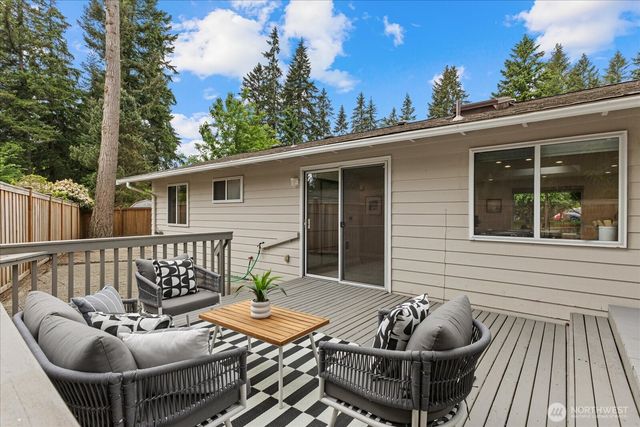 9904 167th Avenue NE, Redmond, WA 98052